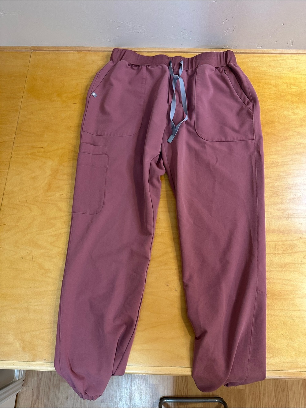 Figs Technical Collection Cargo Jogger Scrub Pants Mauve Medium - Picture 7 of 8